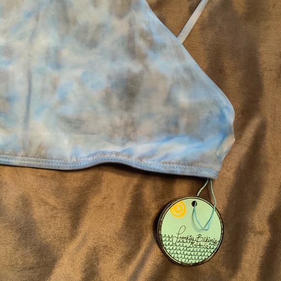Frankies Bikinis ☁️ Baby Blue Halter Top - Picture 2 of 4